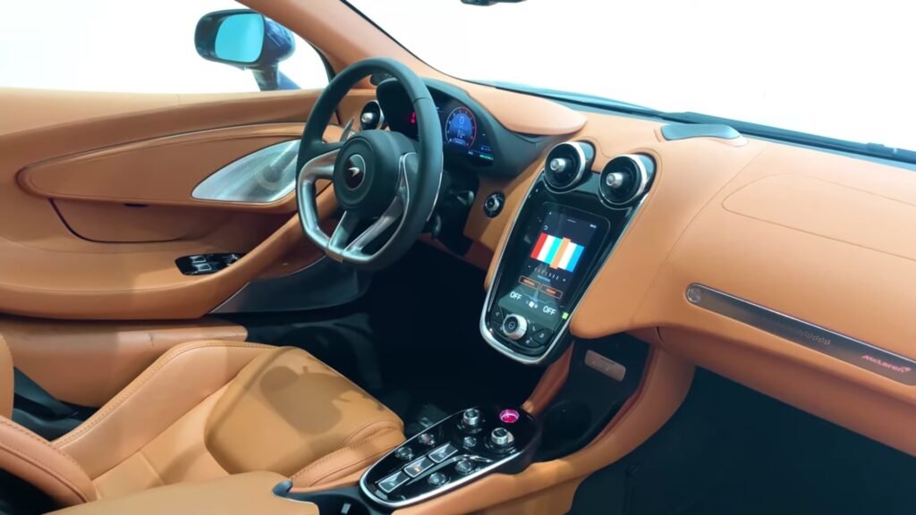 2022 Mclaren GT INTERIOR