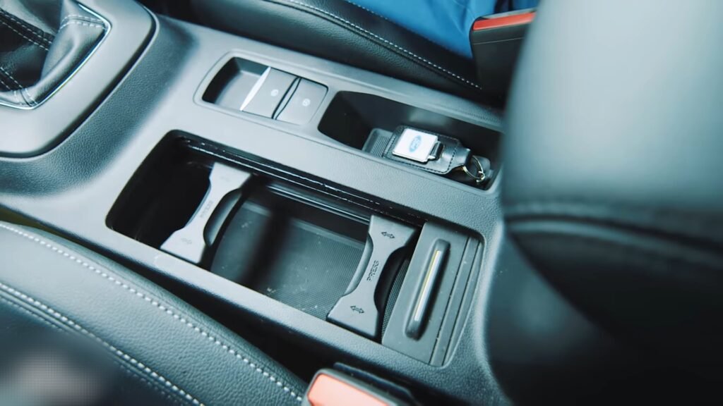 2019 Ford Focus cup holder