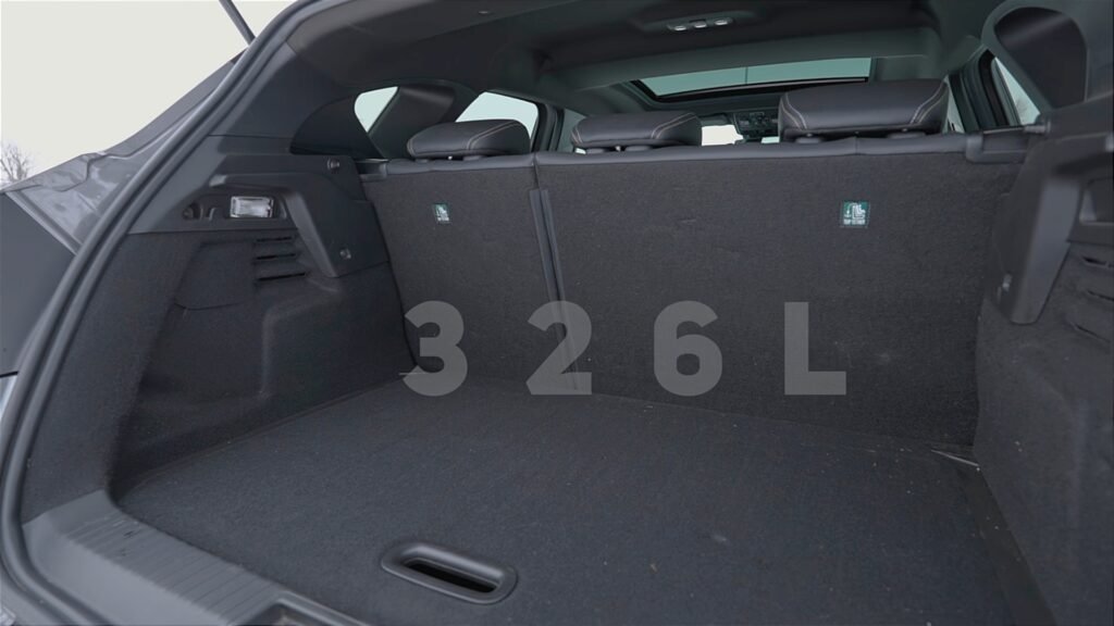 2024 Renault Captur cargo space