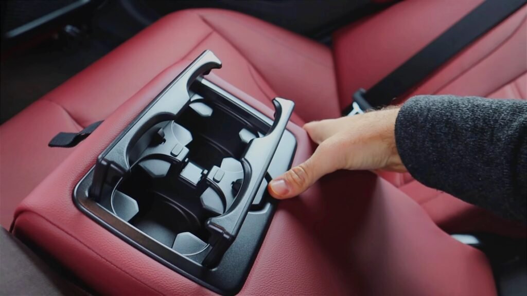 2023 BMW I4 cup holder