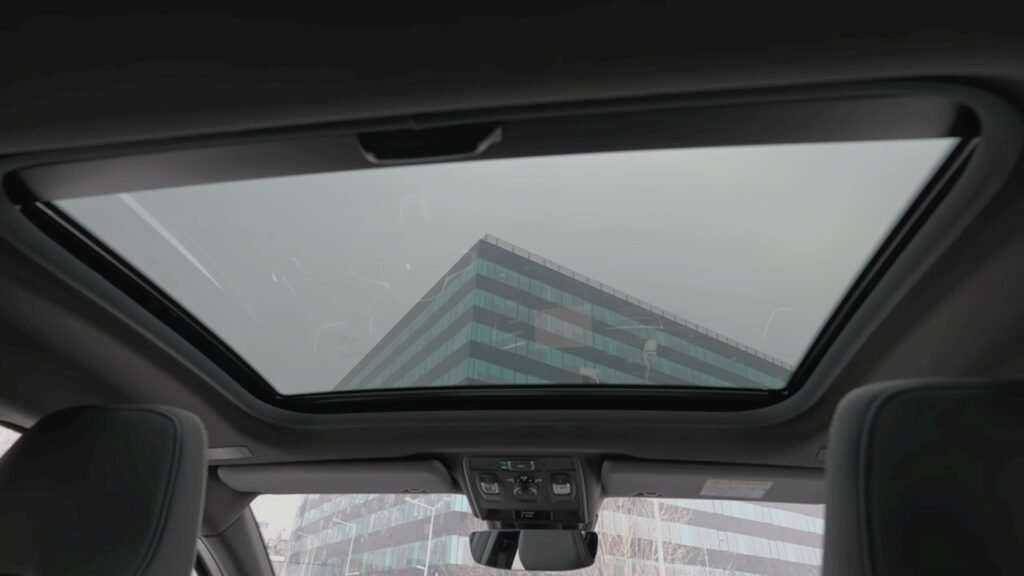 2024 Renault Captur sunroof